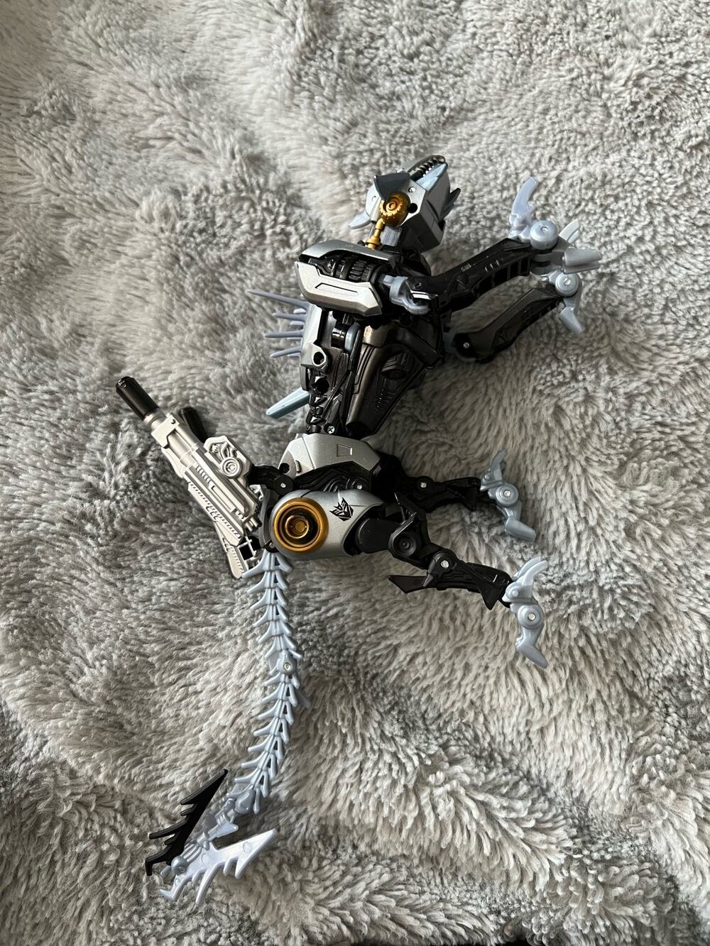 Transformers Deluxe Class Sea Attack Ravage